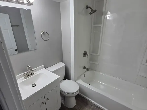 2555 Sullivant Ave #557, Columbus, OH 43204