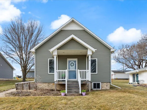 711 4th St, Neola, IA 51559