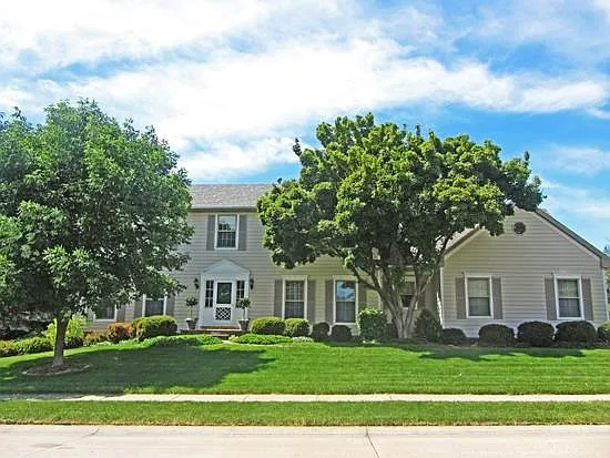 2133 Saint Andrews Cir photo 1