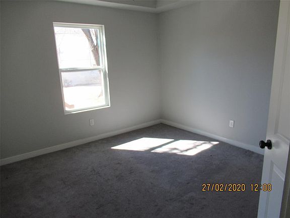 4th image of 626 W Crawford St #102