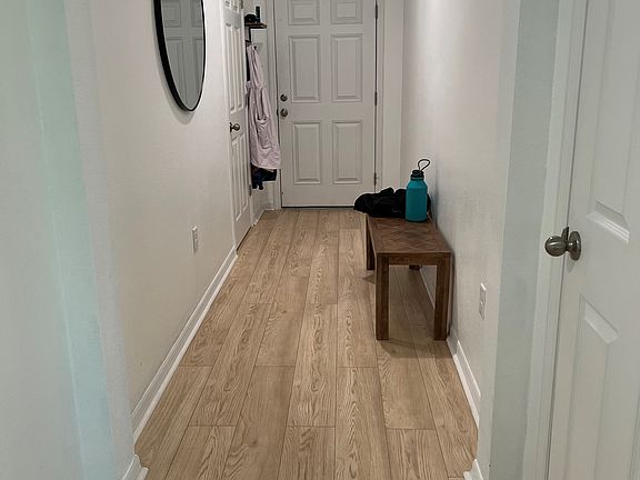 4th image of 12925 Oak Hill Way