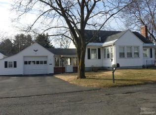 8 Mayher St, Easthampton, MA 01027