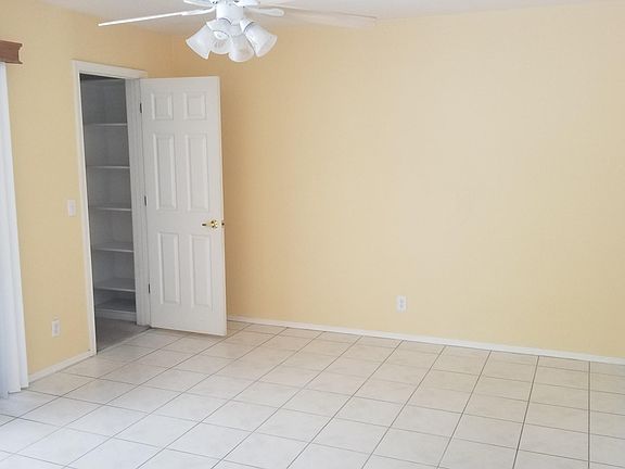 3rd image of 14450 E Ibsen Dr