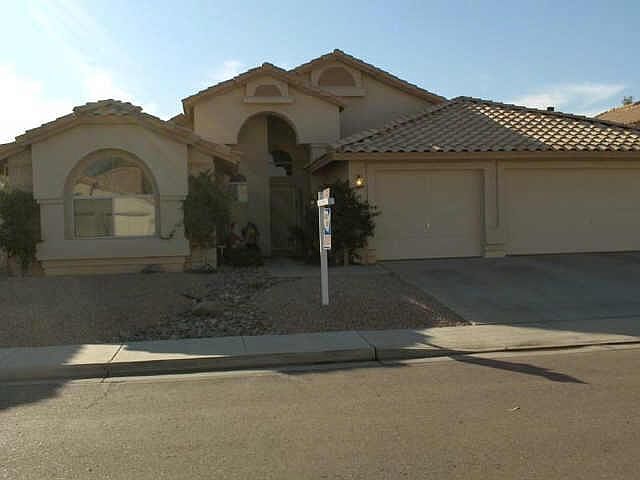 1st image of 5837 N CINNABAR Avenue