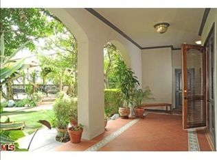 2566 Roscomare Rd, Los Angeles, CA 90077