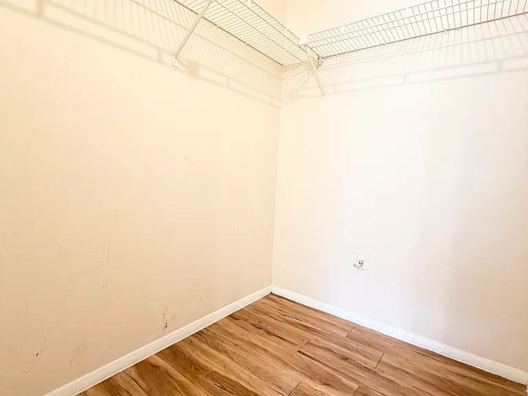 129 Camphor Cir #F — Photo 22
