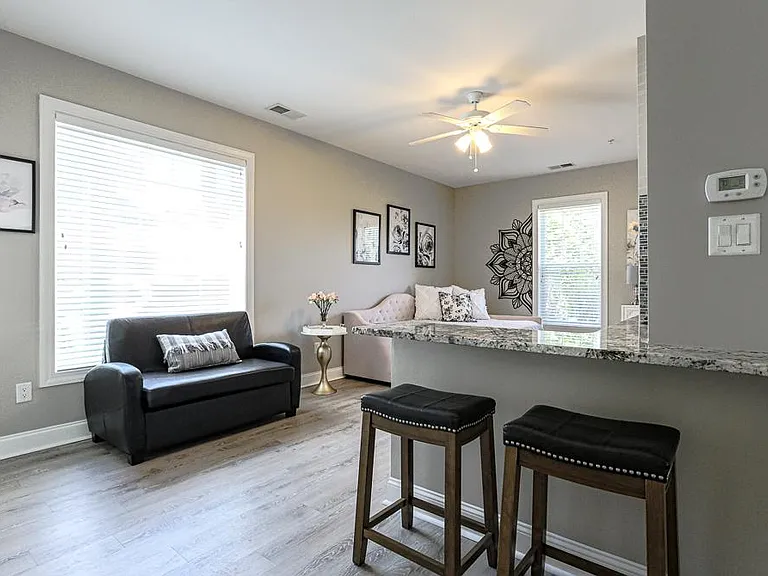 112 Cypress Point Ct #101B — Photo 10