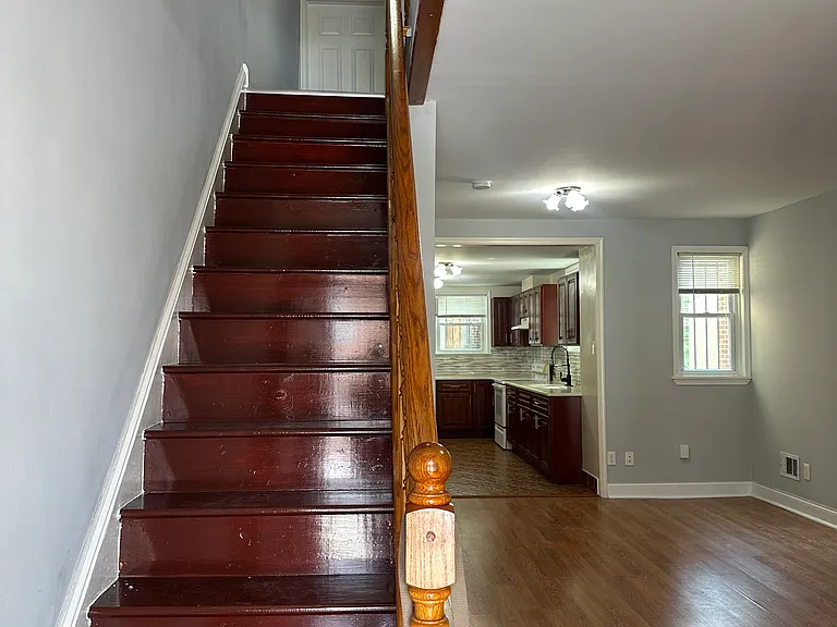 2249 E Cambria St — Photo 10