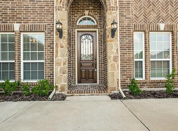 3rd image of 12985 Viola Dr