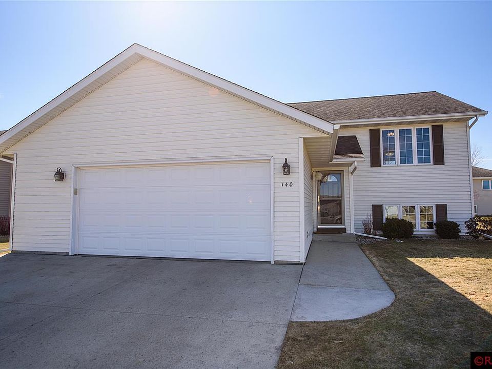 1st image of 140 Spyglass Dr