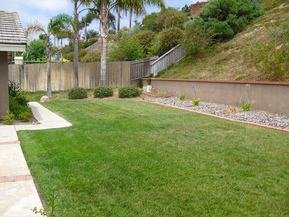 2nd image of 1021 Iris Ct
