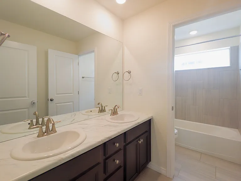 17622 Drake St — Photo 24