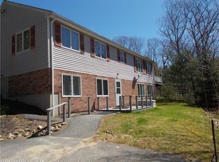 21 River Rd, Topsham, ME 04086