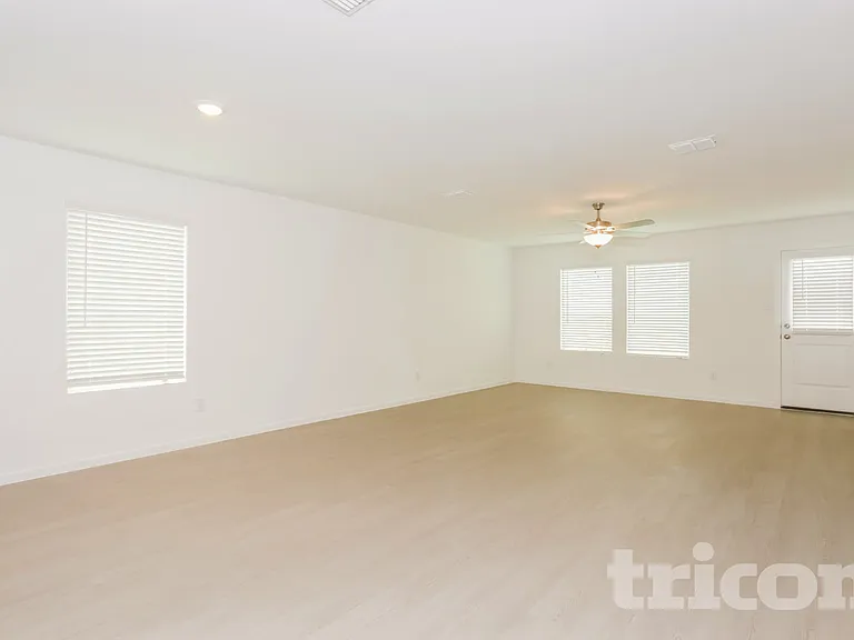 1308 Amapola Dr — Photo 3