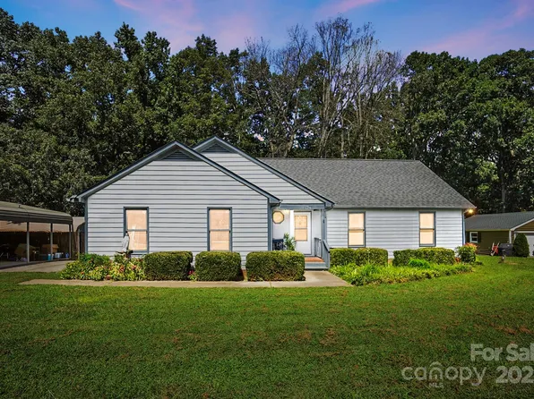 2402 Bearskin Ln, Monroe, NC 28110