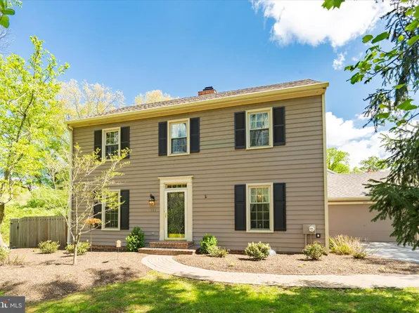 101 Hedgerow Ln, West Chester, PA 19380