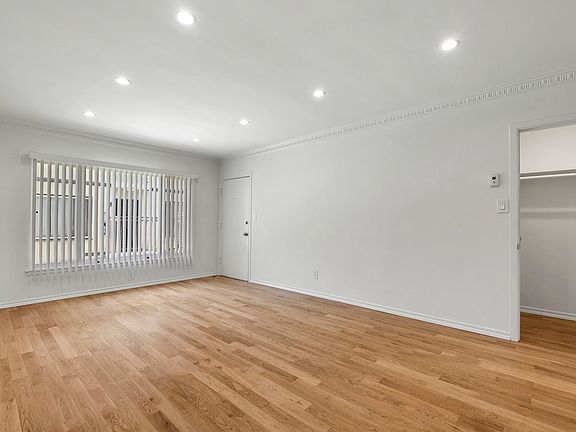 5th image of 1233 N Harper Ave APT 6