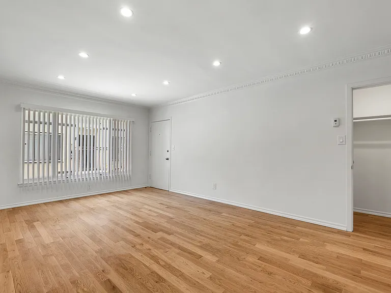 1233 N Harper Ave #6 — Photo 5