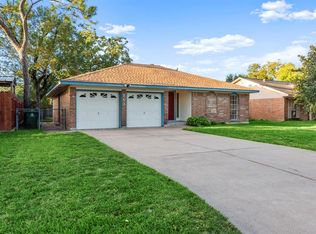 263 Coach Lamp Ln, Houston, TX 77060