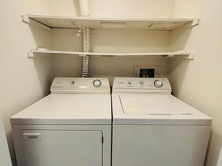 324 Shenandoah Cir — Photo 15