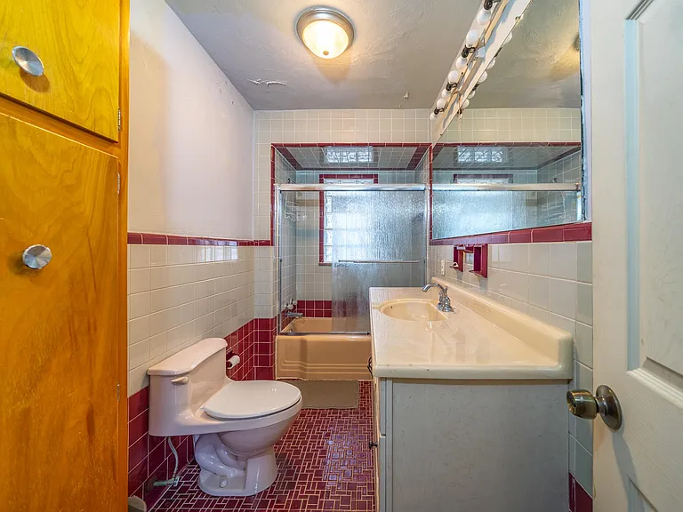 44 Park Pl — Photo 9