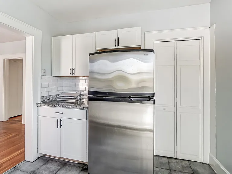 3627 Zinsle Ave — Photo 6