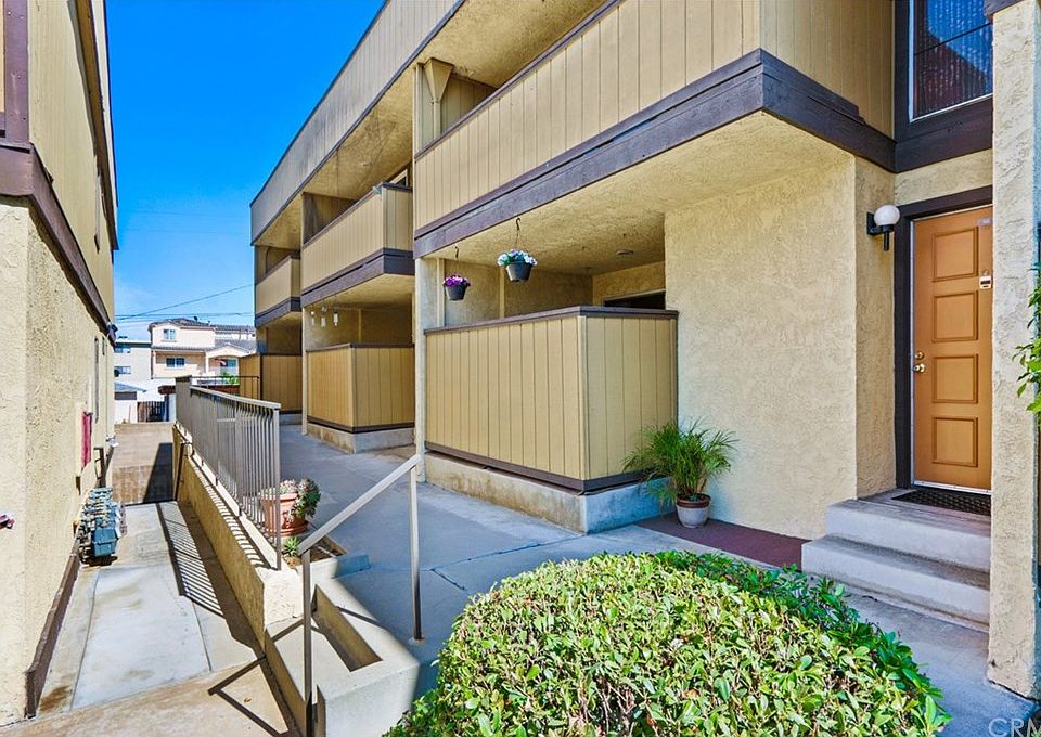 1st image of 434 W 223rd St Unit 116