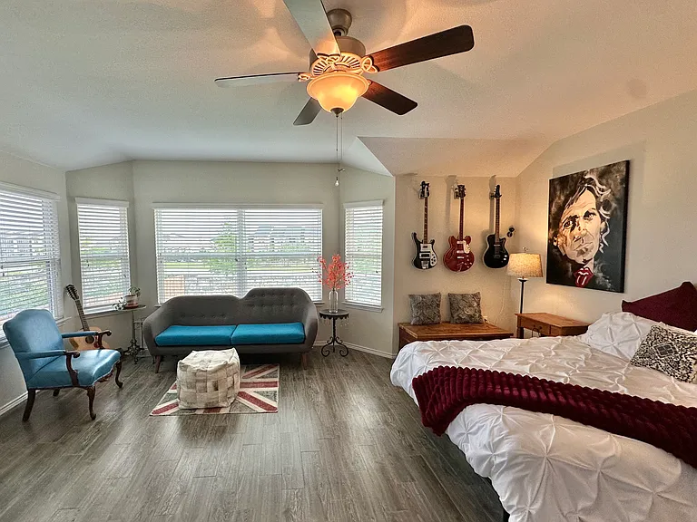 Primary bedroom