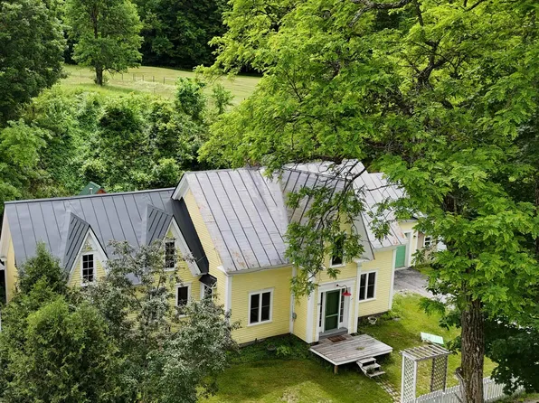 23 Short Street, Corinth, VT 05039