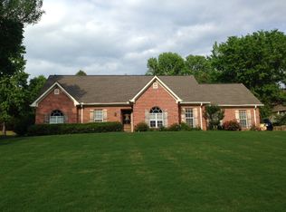 816 Maplewood Dr, Oxford, MS 38655