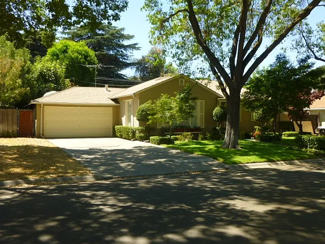 1512 Del Vista Ave photo 1