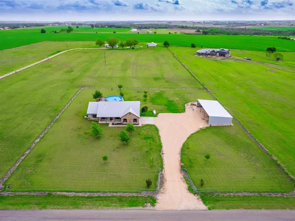 877 County Road 455, Taylor, TX 78615