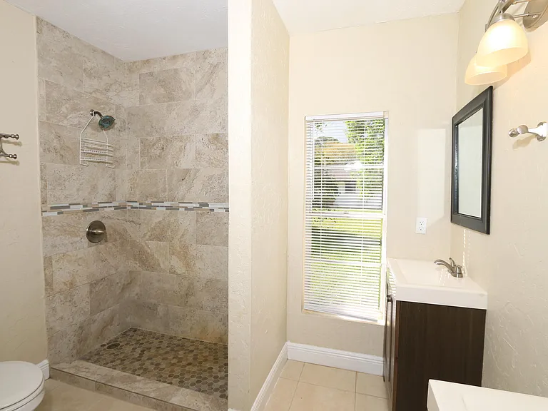 4916 Silver Oak Dr — Photo 14