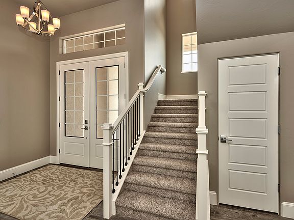 3rd image of 697 Poplar Ct
