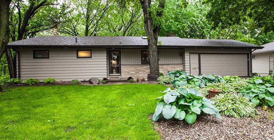1st image of 520 River Oak Dr