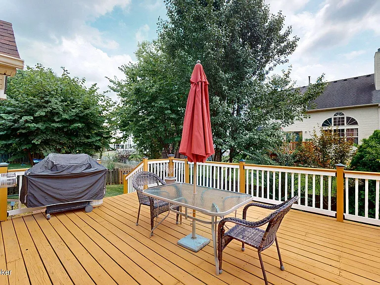 9916 Spring Gate Dr — Photo 23