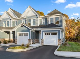 1275 Middle Country Rd #2B-2BA-1176SQFT, Selden, NY 11784