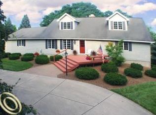 8550 Allen Rd, Clarkston, MI 48348