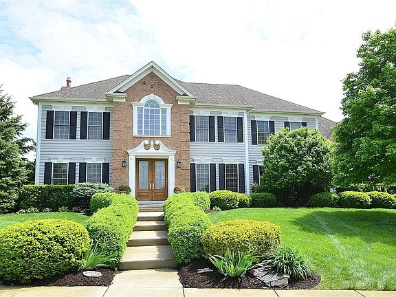 5th image of 3N895 Emily Dickinson Ln