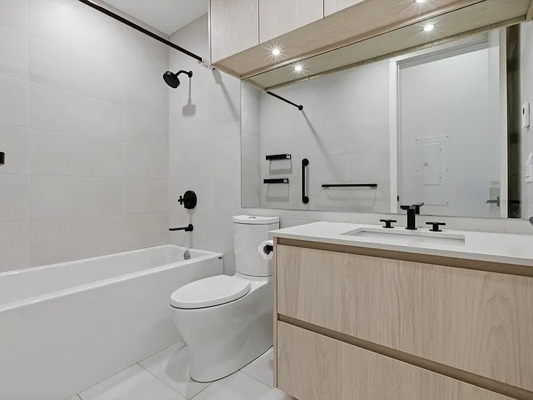 300 Salter St #205 — Photo 13