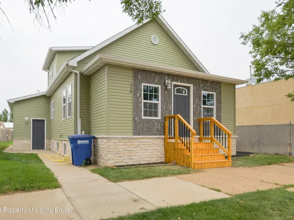 114 E Broadway St, Dickinson, ND 58601