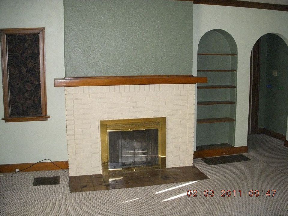 2nd image of 730 W Main St
