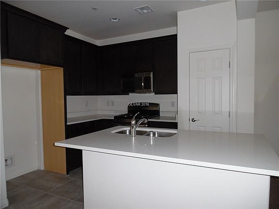 5th image of 9121 Emerald Pearl Ct #0