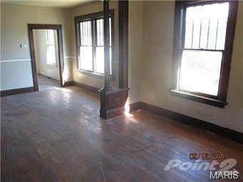 2nd image of 2632 Lyndhurst Ave