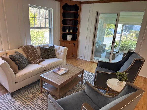 1 Farm House Lane #2, Wolfeboro, NH 03894