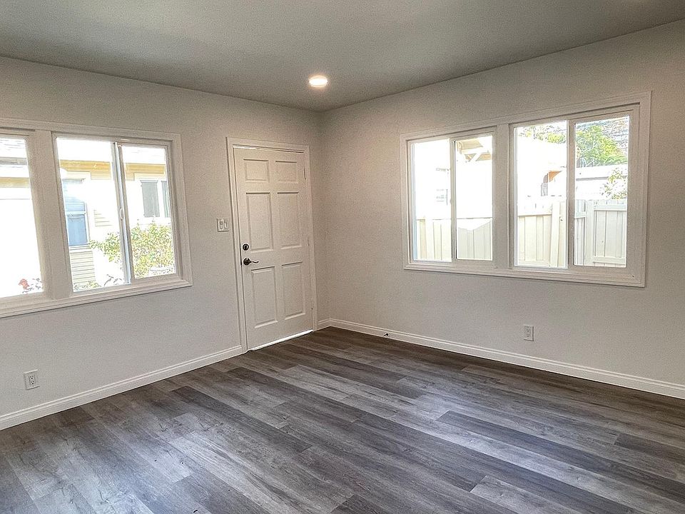 Entrance to the Unit, into the Living/Dining Room
