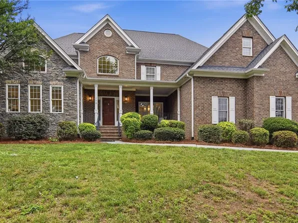 138 Montauk Ct, Clemmons, NC 27012