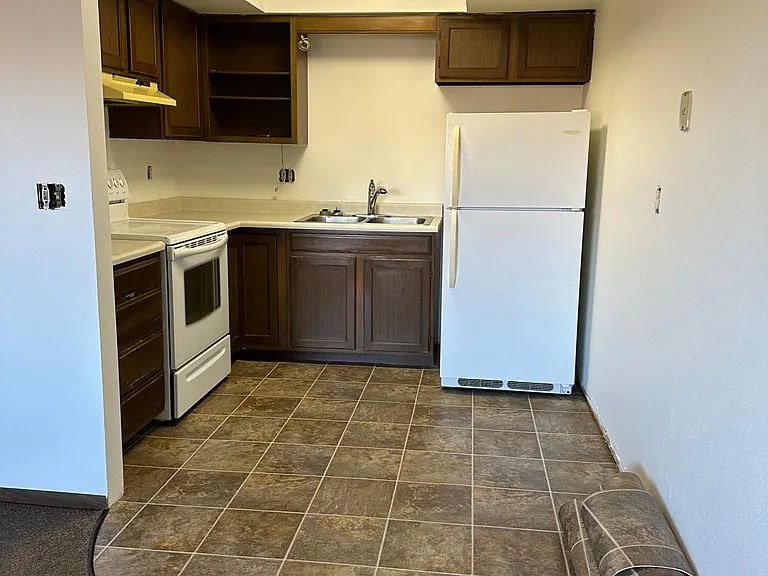 2208 Stoneybrook Rd #3 — Photo 4