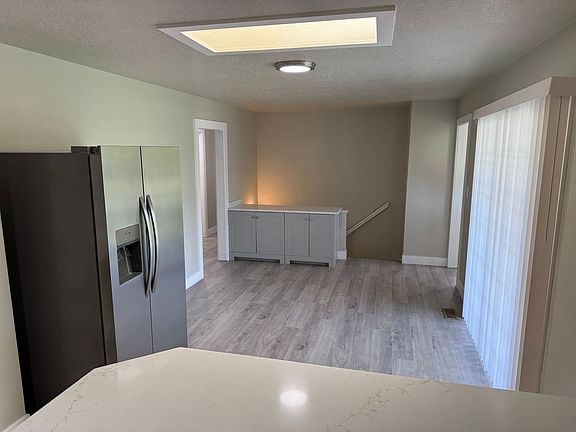 2nd image of 3554 E Eastcliff Dr