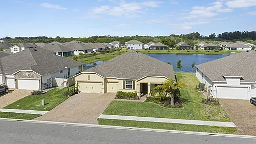 6185 Moonrise Dr Photo 1